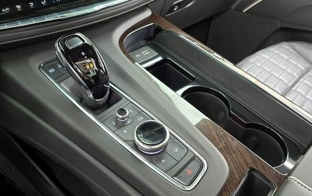 Cadillac Escalade V, 2023 год, 10 895 006 рублей, 13 фотография
