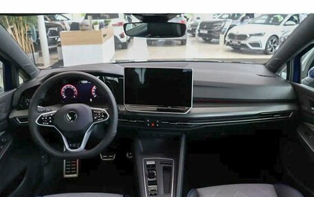 Volkswagen Golf VIII, 2025 год, 4 108 000 рублей, 10 фотография