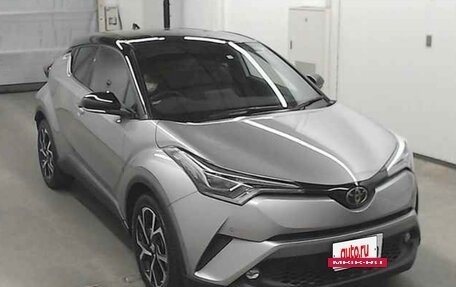 Toyota C-HR I рестайлинг, 2018 год, 2 250 000 рублей, 4 фотография