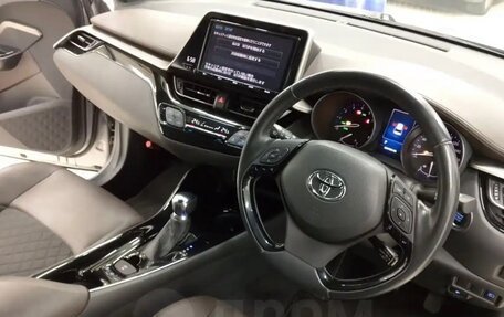 Toyota C-HR I рестайлинг, 2018 год, 2 250 000 рублей, 7 фотография