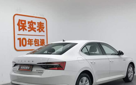 Skoda Superb III рестайлинг, 2022 год, 1 320 995 рублей, 2 фотография
