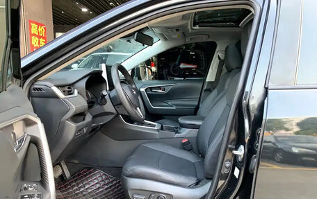 Toyota RAV4, 2021 год, 2 120 690 рублей, 7 фотография