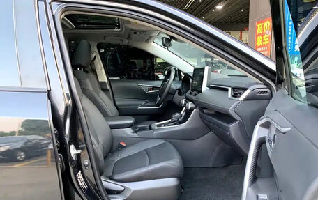 Toyota RAV4, 2021 год, 2 120 690 рублей, 8 фотография