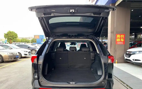 Toyota RAV4, 2021 год, 2 120 690 рублей, 14 фотография