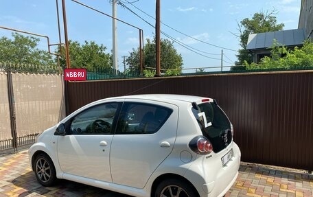 Toyota Aygo II, 2010 год, 690 000 рублей, 3 фотография