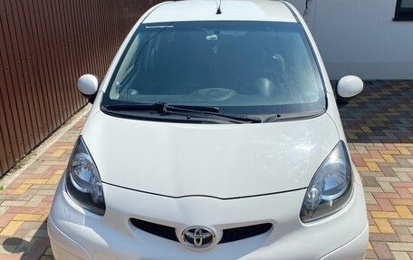 Toyota Aygo II, 2010 год, 690 000 рублей, 2 фотография