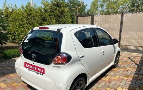 Toyota Aygo II, 2010 год, 690 000 рублей, 4 фотография