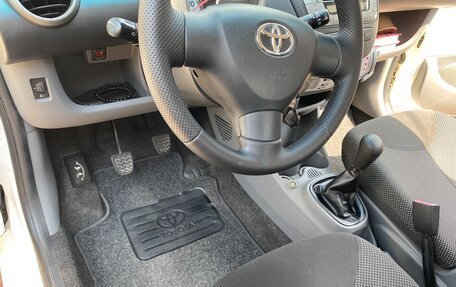 Toyota Aygo II, 2010 год, 690 000 рублей, 6 фотография