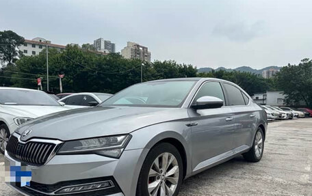 Skoda Superb III рестайлинг, 2022 год, 1 590 995 рублей, 1 фотография