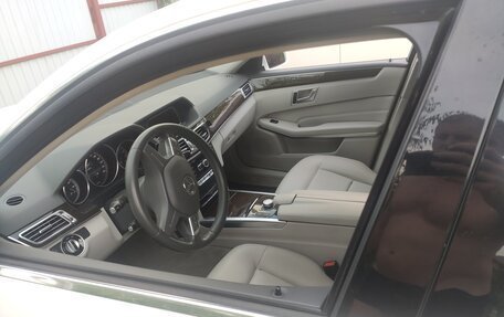 Mercedes-Benz E-Класс, 2014 год, 1 950 000 рублей, 6 фотография