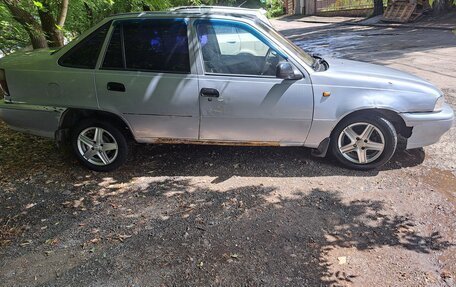 Daewoo Nexia I рестайлинг, 1998 год, 89 000 рублей, 3 фотография
