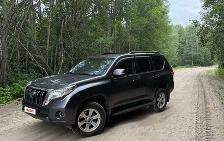 Toyota Land Cruiser Prado 150 рестайлинг 2, 2014 год, 4 000 000 рублей, 3 фотография