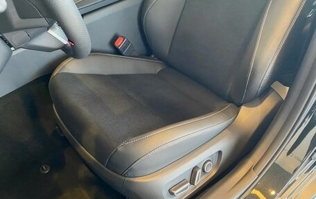 Toyota Camry, 2024 год, 4 600 000 рублей, 9 фотография