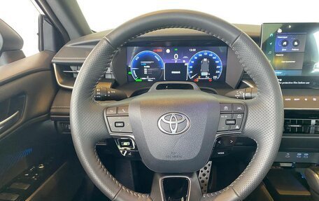 Toyota Camry, 2024 год, 4 600 000 рублей, 16 фотография