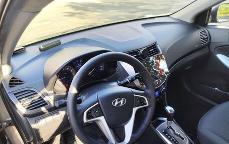Hyundai Solaris II рестайлинг, 2012 год, 760 000 рублей, 10 фотография