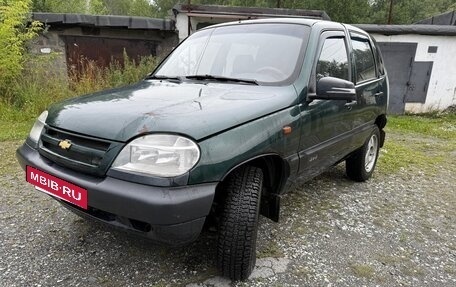 Chevrolet Niva I рестайлинг, 2004 год, 350 000 рублей, 2 фотография
