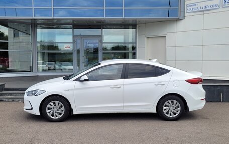 Hyundai Elantra VI рестайлинг, 2017 год, 950 000 рублей, 6 фотография