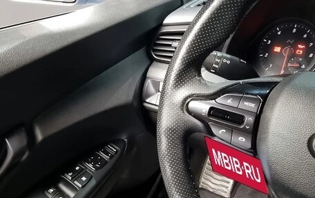 Hyundai Veloster II, 2021 год, 1 500 000 рублей, 9 фотография