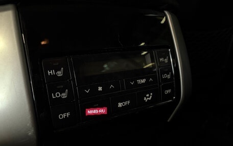 Toyota Land Cruiser Prado 150 рестайлинг 2, 2019 год, 5 499 000 рублей, 24 фотография