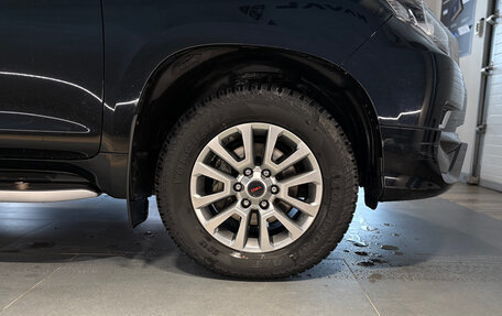 Toyota Land Cruiser Prado 150 рестайлинг 2, 2019 год, 5 499 000 рублей, 36 фотография