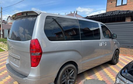 Hyundai Grand Starex Grand Starex I рестайлинг 2, 2013 год, 2 100 000 рублей, 6 фотография