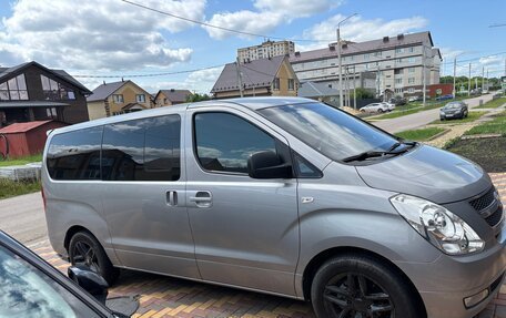 Hyundai Grand Starex Grand Starex I рестайлинг 2, 2013 год, 2 100 000 рублей, 4 фотография