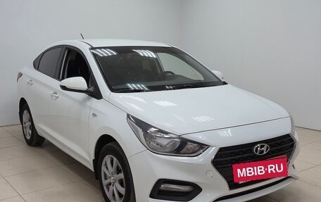 Hyundai Solaris II рестайлинг, 2018 год, 1 240 000 рублей, 3 фотография