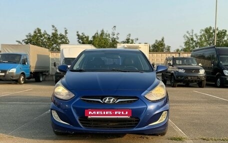 Hyundai Solaris II рестайлинг, 2011 год, 640 000 рублей, 2 фотография