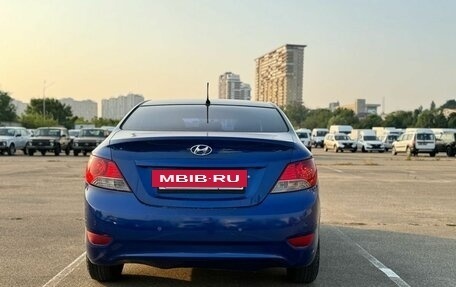 Hyundai Solaris II рестайлинг, 2011 год, 640 000 рублей, 6 фотография