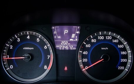 Hyundai Solaris II рестайлинг, 2012 год, 668 000 рублей, 12 фотография