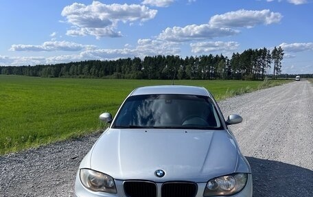 BMW 1 серия, 2007 год, 650 000 рублей, 2 фотография