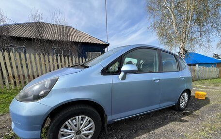 Honda Fit III, 2002 год, 300 000 рублей, 4 фотография