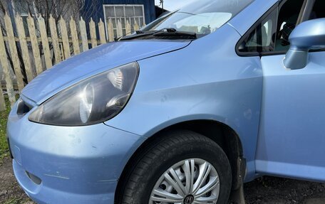 Honda Fit III, 2002 год, 300 000 рублей, 14 фотография
