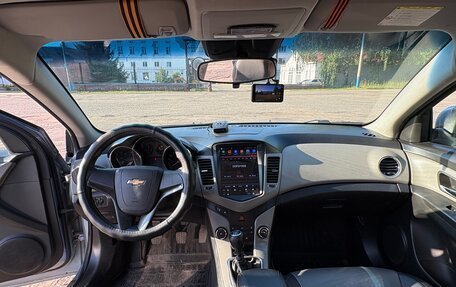 Chevrolet Cruze II, 2011 год, 735 000 рублей, 7 фотография