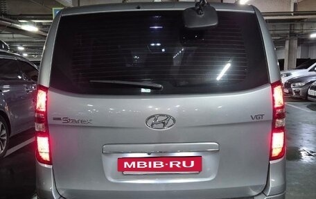 Hyundai Grand Starex Grand Starex I рестайлинг 2, 2019 год, 3 050 000 рублей, 7 фотография