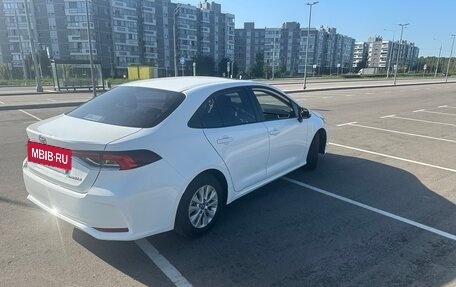 Toyota Corolla, 2022 год, 2 250 000 рублей, 5 фотография