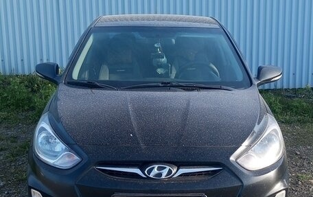 Hyundai Solaris II рестайлинг, 2011 год, 750 000 рублей, 4 фотография