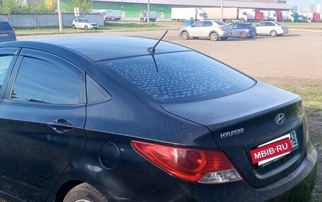 Hyundai Solaris II рестайлинг, 2011 год, 750 000 рублей, 2 фотография