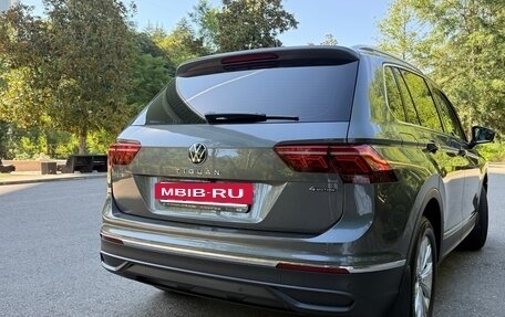 Volkswagen Tiguan II, 2021 год, 3 600 000 рублей, 3 фотография