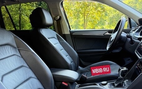 Volkswagen Tiguan II, 2021 год, 3 600 000 рублей, 17 фотография