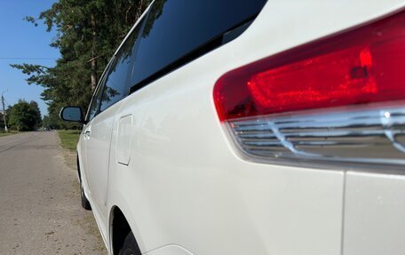Toyota Sienna III, 2010 год, 1 915 000 рублей, 9 фотография