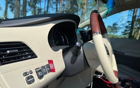 Toyota Sienna III, 2010 год, 1 915 000 рублей, 18 фотография