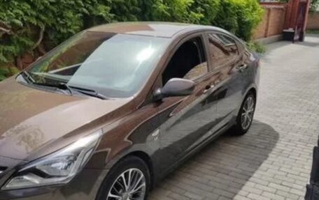 Hyundai Solaris II рестайлинг, 2015 год, 1 060 000 рублей, 6 фотография