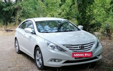Hyundai Sonata VI, 2012 год, 1 300 000 рублей, 2 фотография