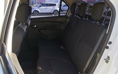 Renault Logan II, 2015 год, 698 000 рублей, 12 фотография