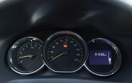 Renault Logan II, 2015 год, 698 000 рублей, 16 фотография