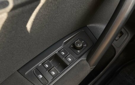 Volkswagen Tiguan II, 2020 год, 2 884 000 рублей, 10 фотография