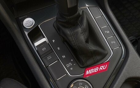 Volkswagen Tiguan II, 2020 год, 2 884 000 рублей, 19 фотография