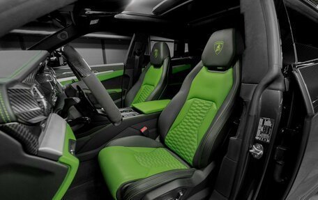 Lamborghini Urus I, 2019 год, 21 000 000 рублей, 18 фотография