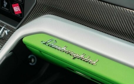 Lamborghini Urus I, 2019 год, 21 000 000 рублей, 30 фотография